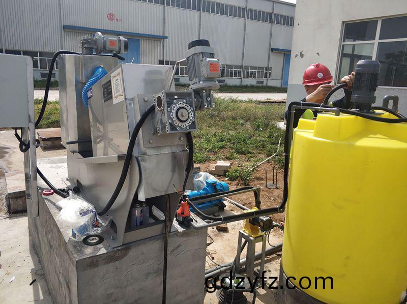 龍輝(hui)汚泥(ni)脫水