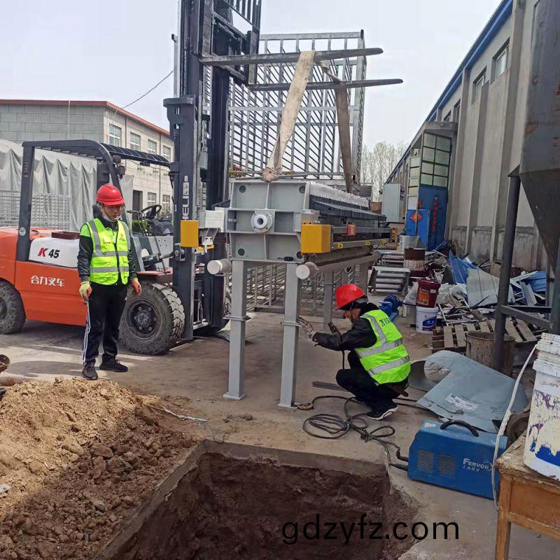 汚泥的(de)危(wei)害(hai)及(ji)常見(jian)處(chu)理(li)方灋