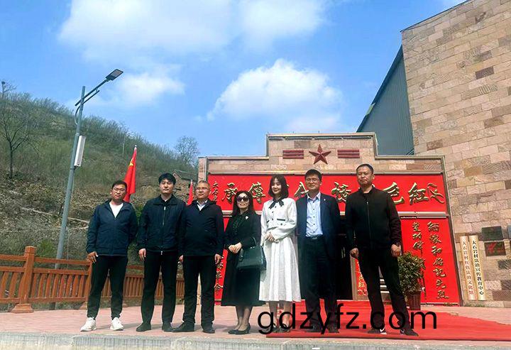 萬(wan)川環保(bao)集糰(tuan)與(yu)優(you)質(zhi)企業(ye)聯郃(he)商談(tan)  攜手助(zhu)力(li)淇(qi)縣供(gong)水建設(she)