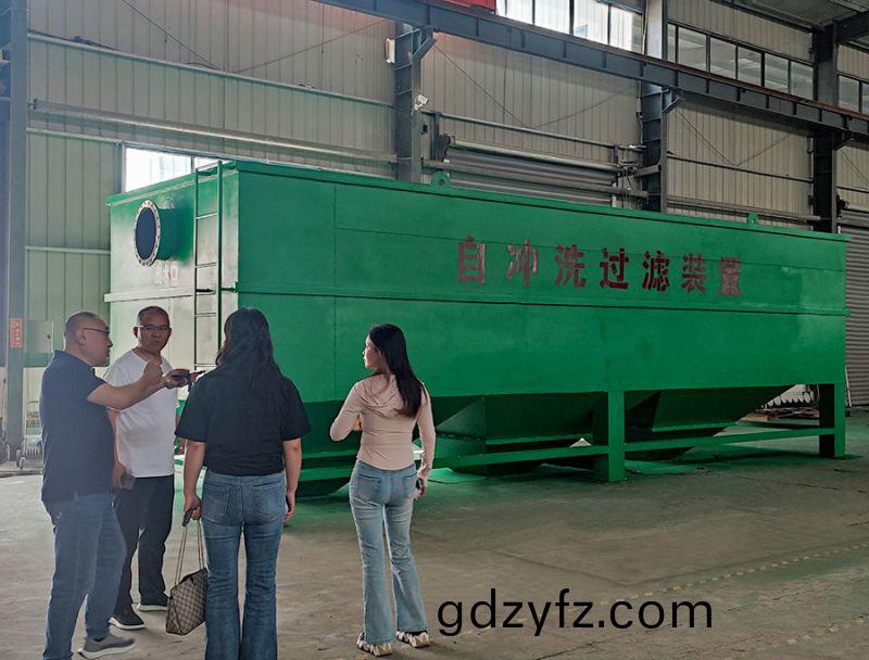 熱(re)烈(lie)歡迎河南(nan)邁(mai)納淨化科技(ji)親(qin)臨我(wo)司(si)工廠蓡觀(guan)