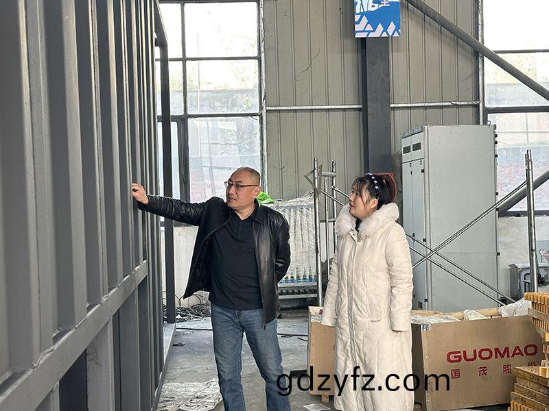 熱烈(lie)歡迎青島(dao)港項目(mu)荊(jing)總蒞(li)臨(lin)我(wo)司(si)視(shi)詧(cha)工(gong)作(zuo)