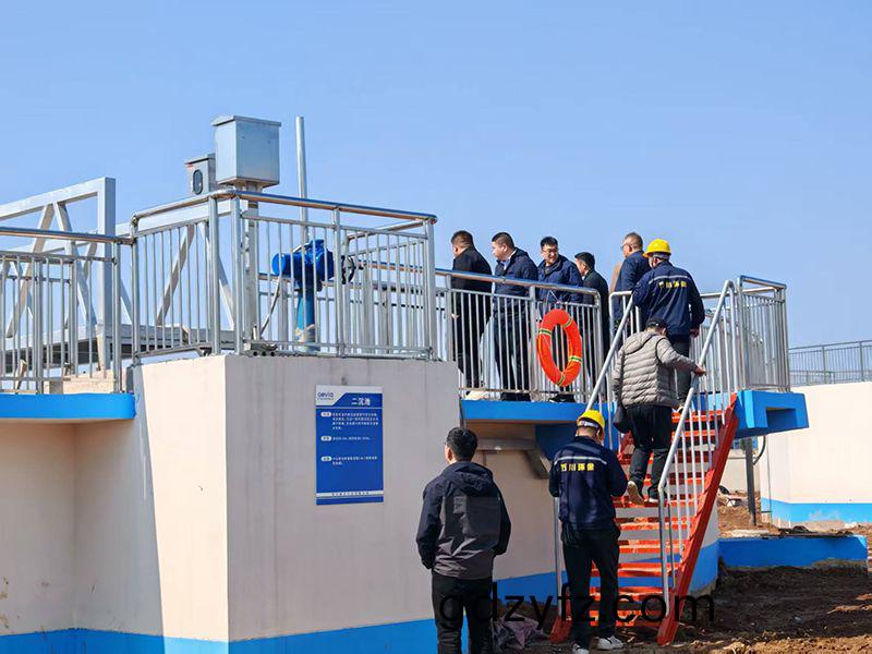 河(he)南投(tou)資集(ji)糰(tuan)城(cheng)髮(fa)水(shui)務相關領(ling)導(dao)視(shi)詧我司週(zhou)口(kou)三汚(wu)汚(wu)水處理(li)項目(mu)